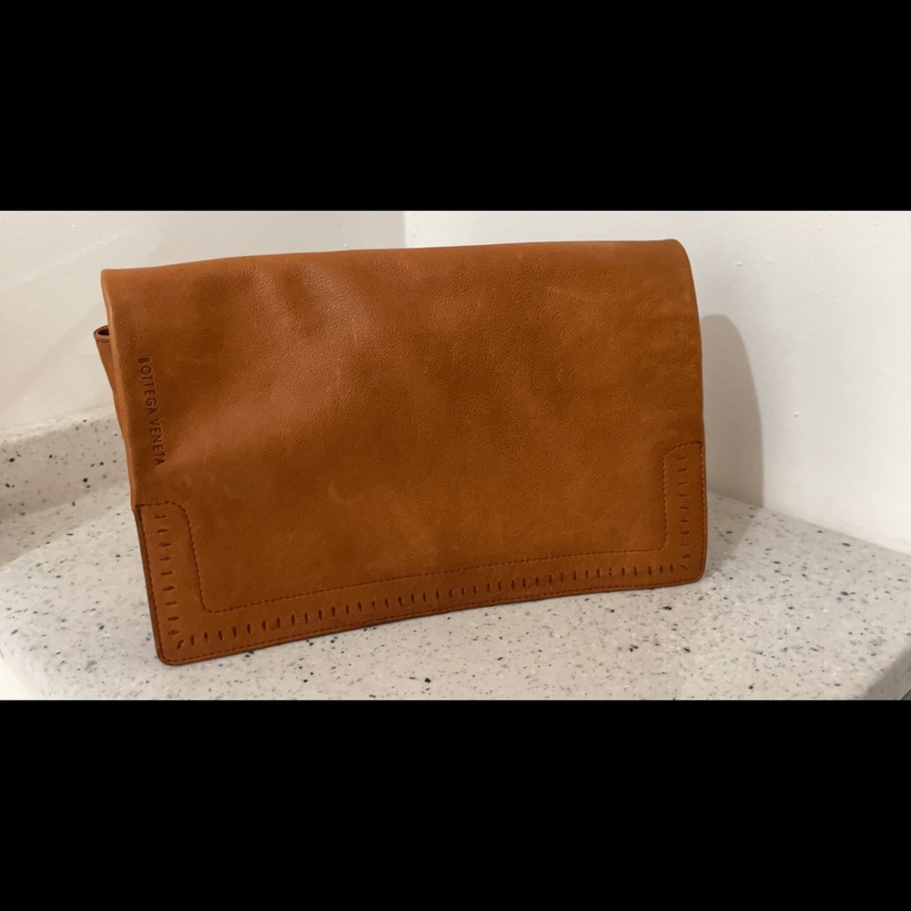 Vintage Bottega Veneta clutch in camel color